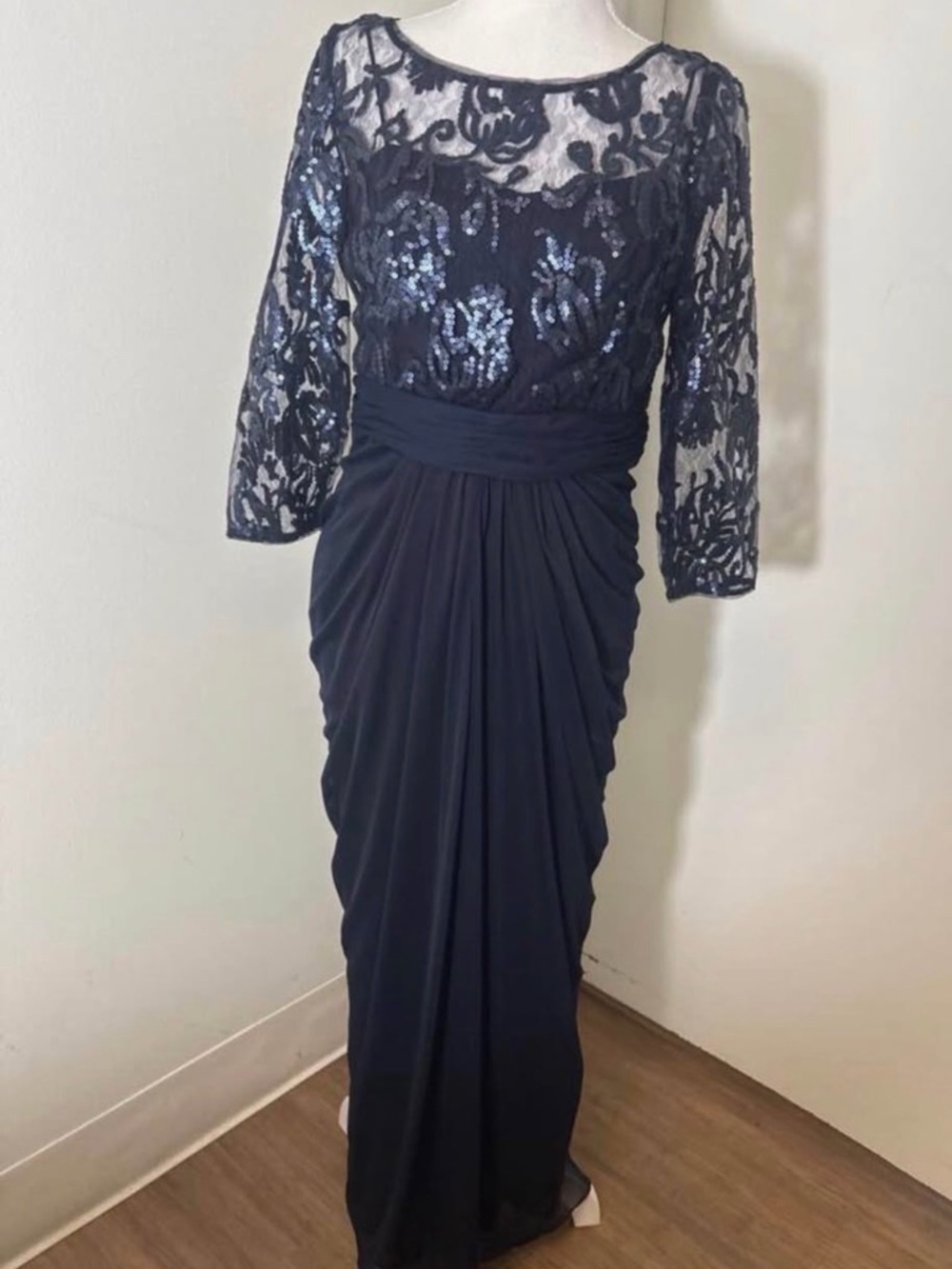 Adrianna Papell Navy Lace and Sequin Gown Sz 8